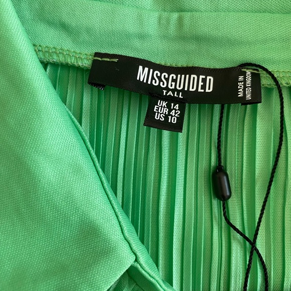 Green Pleated Blouse - Picture 2 of 2